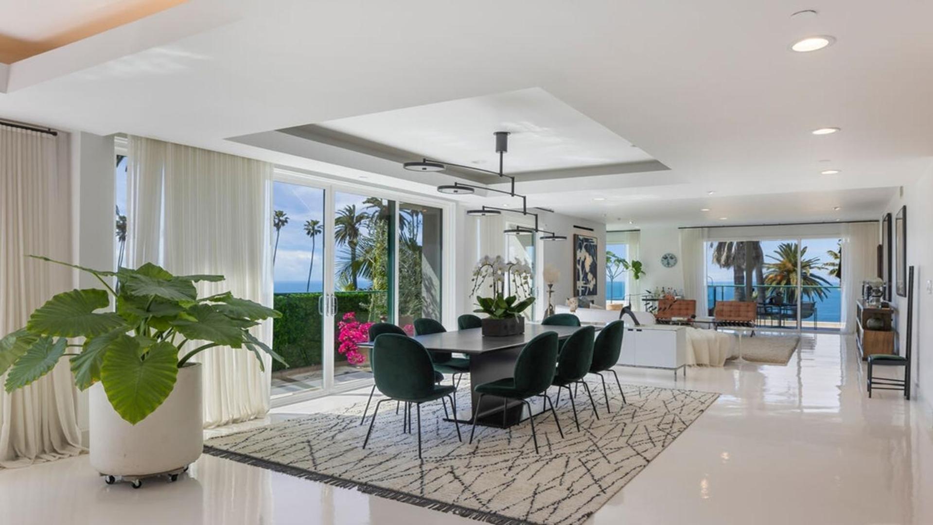 Desirable Three Bedrooms Luxury Penthouse Apartamento *